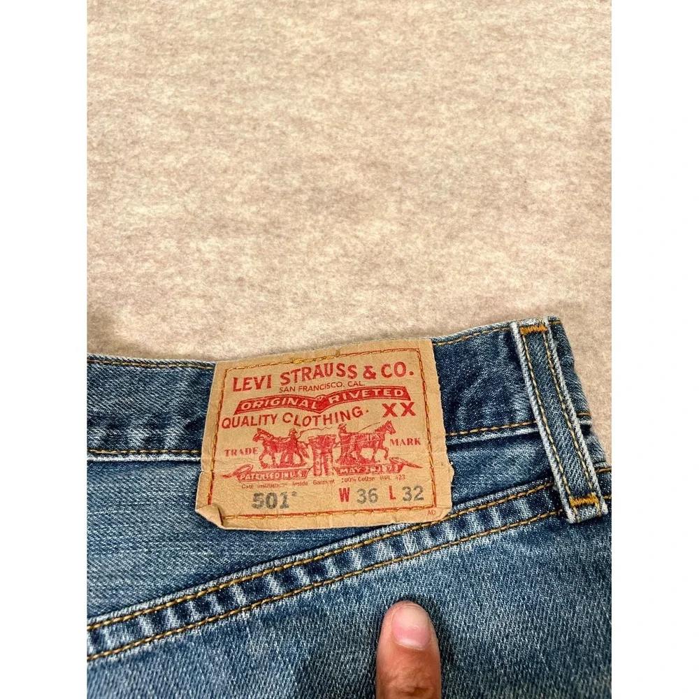 Levis 501 Original Fit Jeans Mens 36x32 Blue Denim Cotton High Rise Straight Leg